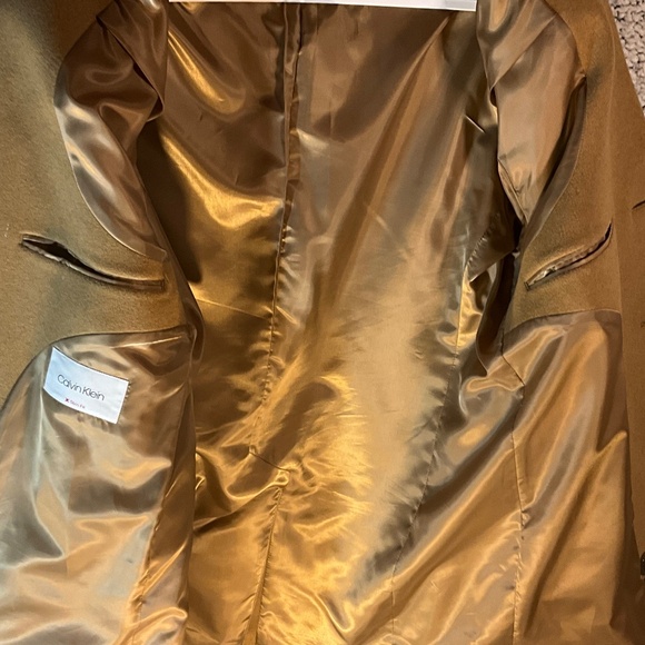 Calvin Klein slim fit wool overcoat.  Camel color.  Size 42S - Picture 5 of 7